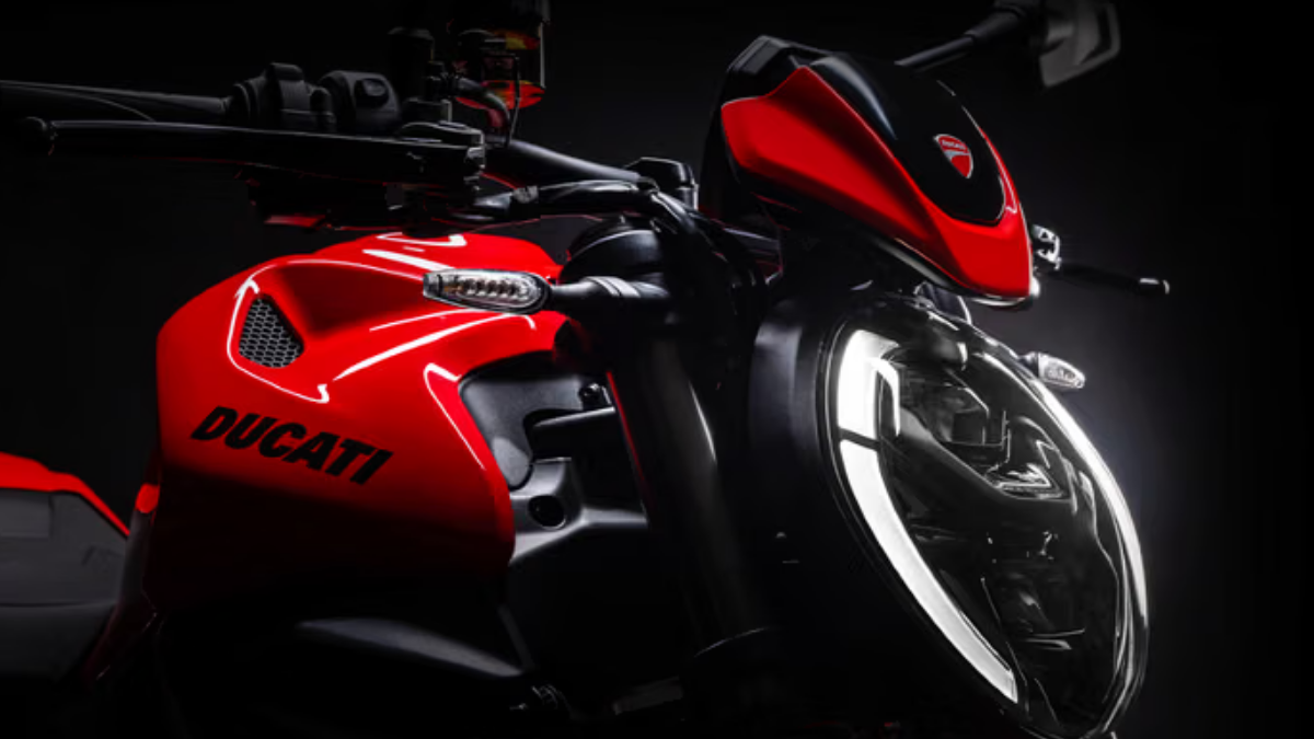 2026 Ducati Monster Breaks Cover With New 890 cc V2 Engine